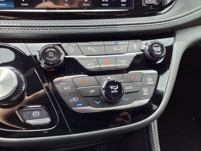 2027 Chrysler Pacifica Limited