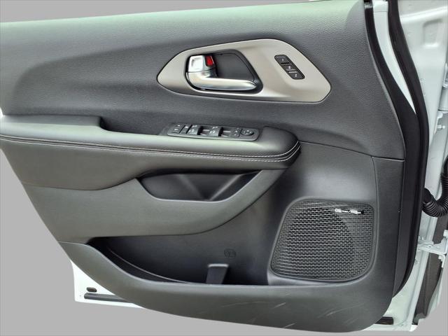 2027 Chrysler Pacifica Limited
