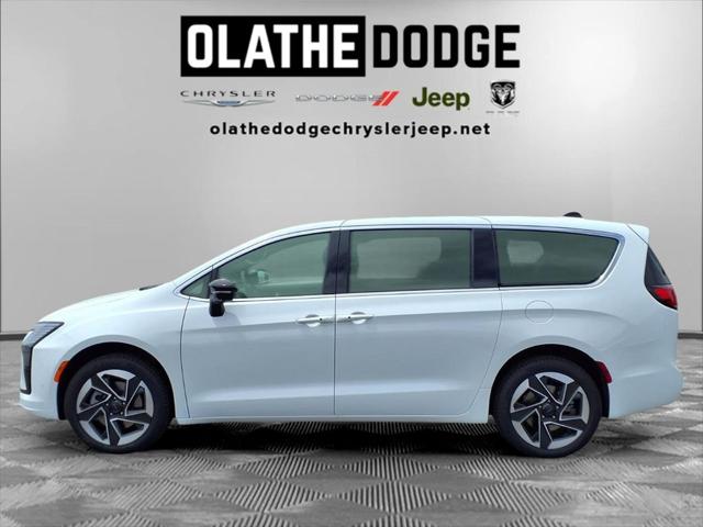 2027 Chrysler Pacifica Limited