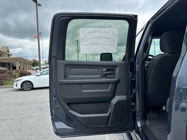 2026 Ram 2500 Black Express Crew Cab 4x4 64 Box