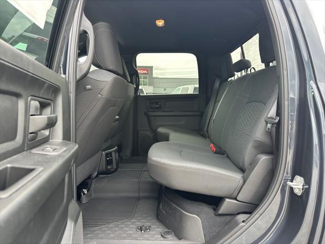 2026 Ram 2500 Black Express Crew Cab 4x4 64 Box