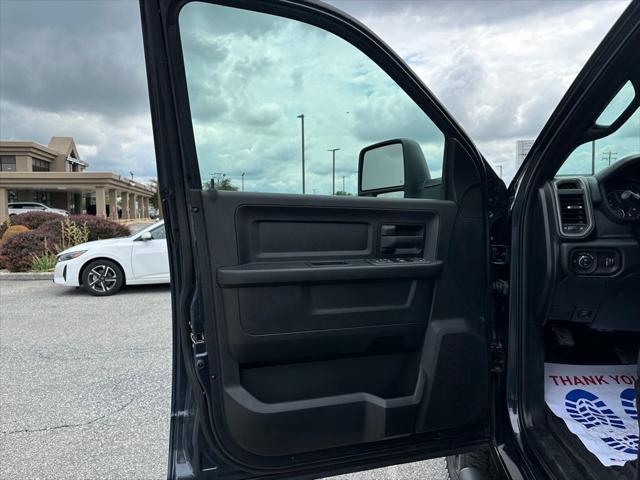 2026 Ram 2500 Black Express Crew Cab 4x4 64 Box