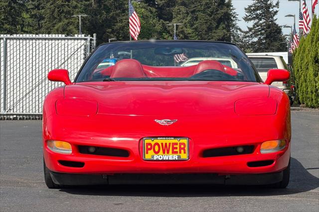 2003 Chevrolet Corvette Base