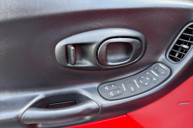 2003 Chevrolet Corvette Base