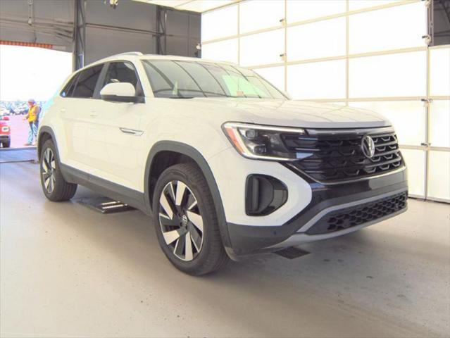 2025 Volkswagen Atlas Cross Sport 2.0T SE w/Technology