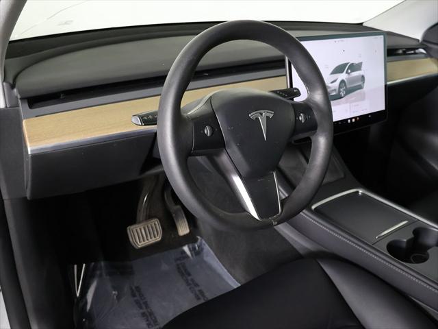 2022 Tesla Model Y Long Range Dual Motor All-Wheel Drive