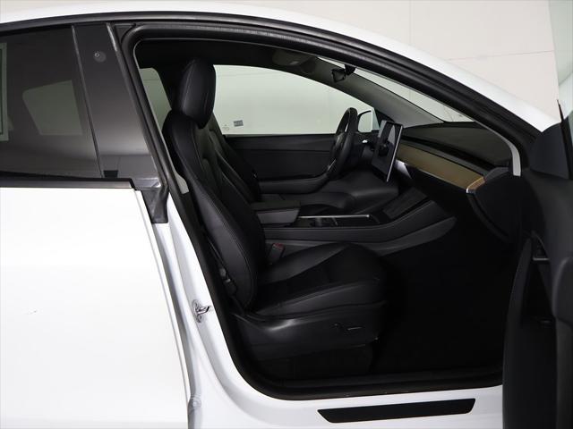 2022 Tesla Model Y Long Range Dual Motor All-Wheel Drive