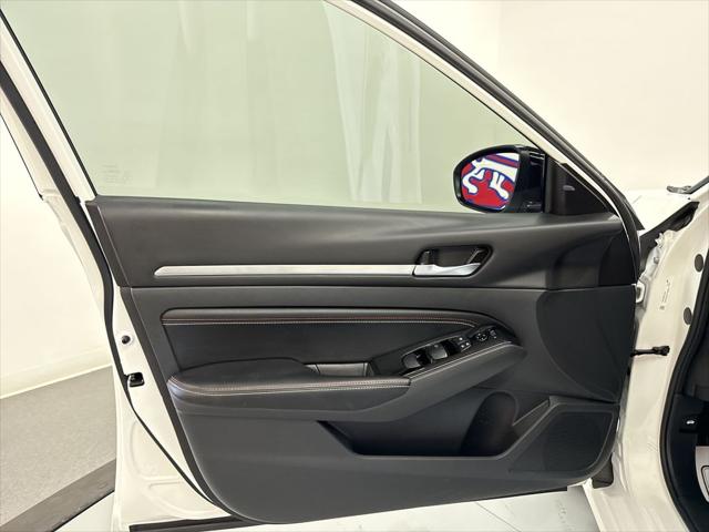 2023 Nissan Altima SR VC-Turbo FWD