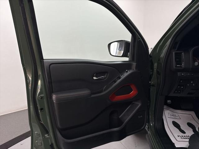 2024 Nissan Frontier Crew Cab PRO-4X 4x4