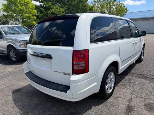 2010 Chrysler Town & Country Touring