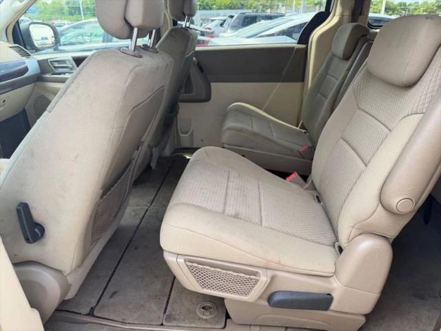 2010 Chrysler Town & Country Touring