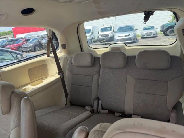 2010 Chrysler Town & Country Touring