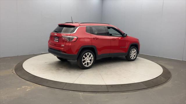 2023 Jeep Compass Latitude Lux FWD
