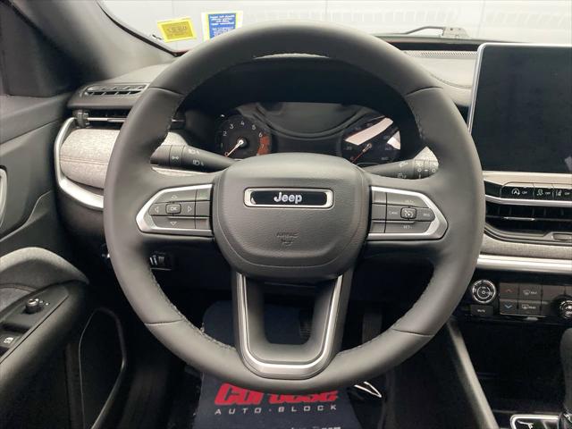 2023 Jeep Compass Latitude Lux FWD