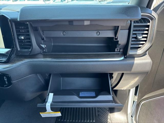 2024 Chevrolet Silverado 1500 4WD Crew Cab Short Bed LT with 2FL