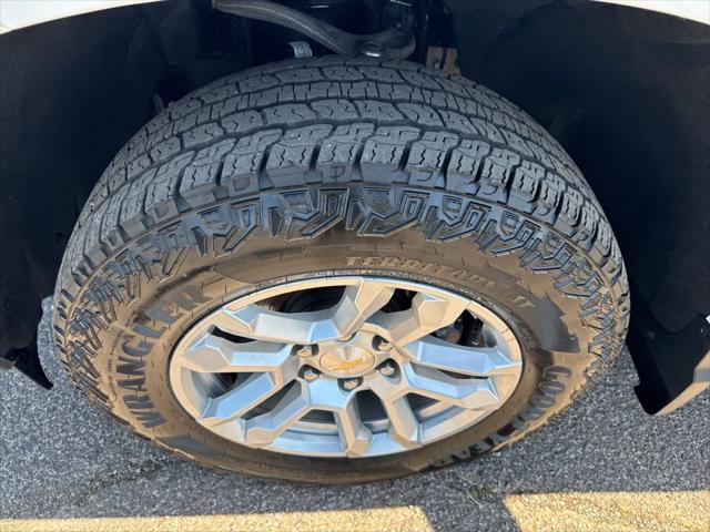 2024 Chevrolet Silverado 1500 4WD Crew Cab Short Bed LT with 2FL