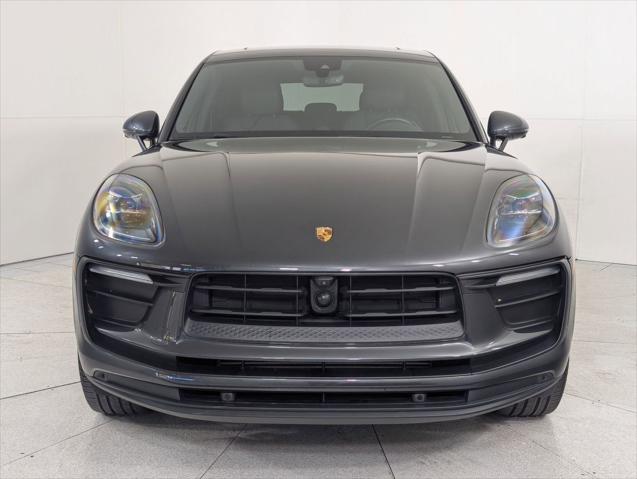 2023 Porsche Macan Unknown