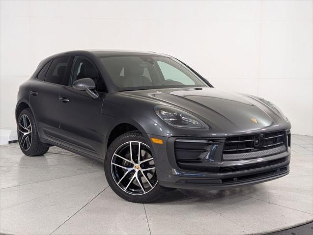 2023 Porsche Macan Unknown