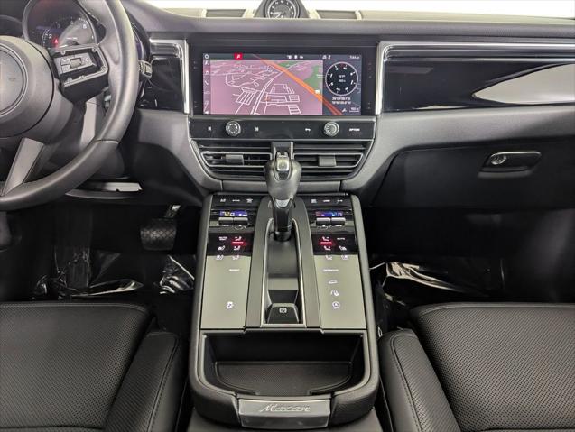 2023 Porsche Macan Unknown
