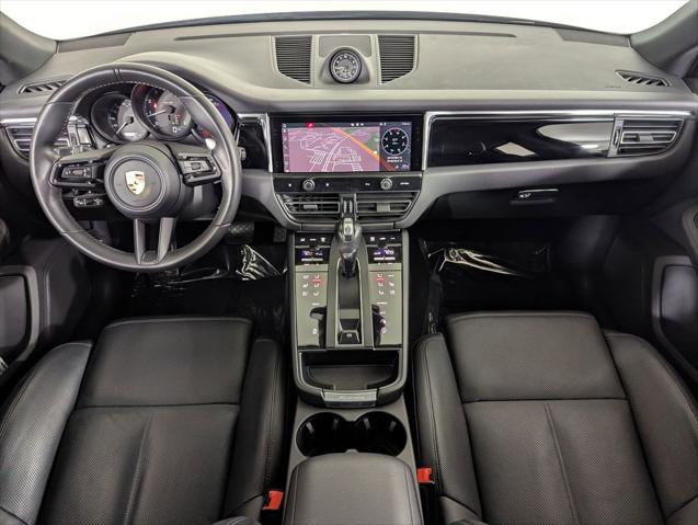 2023 Porsche Macan Unknown