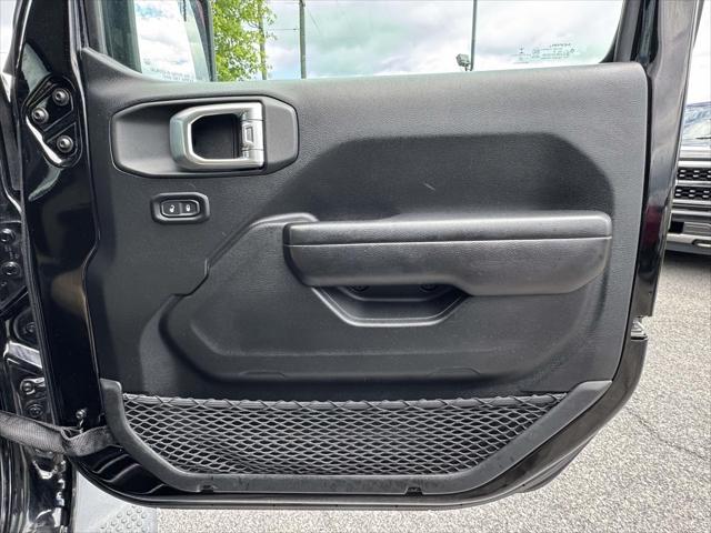 2020 Jeep Wrangler Black and Tan 4x4