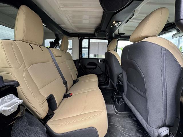 2020 Jeep Wrangler Black and Tan 4x4