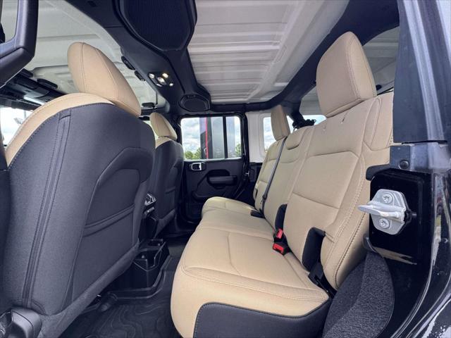 2020 Jeep Wrangler Black and Tan 4x4