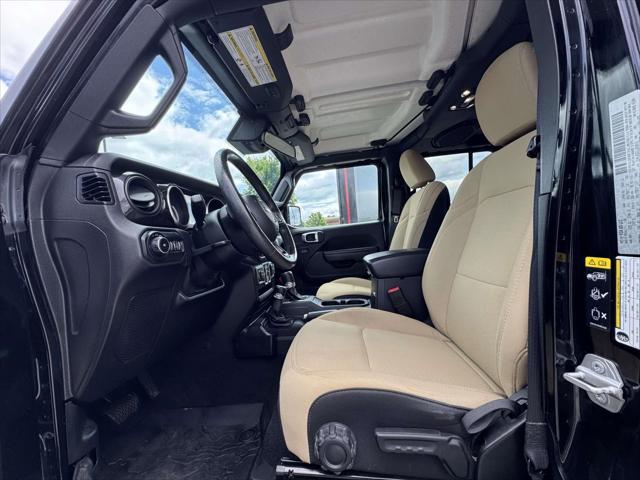 2020 Jeep Wrangler Black and Tan 4x4