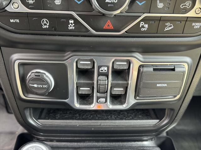 2020 Jeep Wrangler Black and Tan 4x4