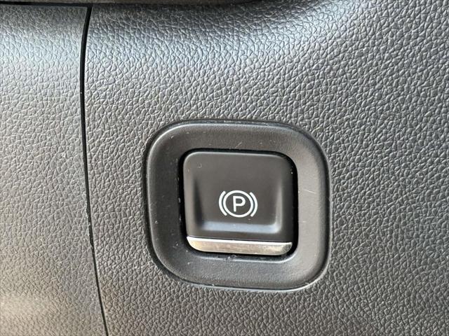 2021 Chevrolet Silverado 1500 4WD Crew Cab Short Bed Custom Trail Boss