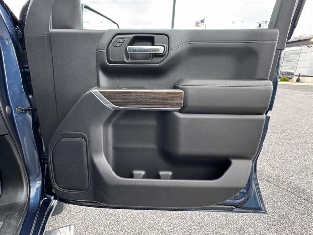 2022 Chevrolet Silverado 1500 4WD Crew Cab Short Bed LT