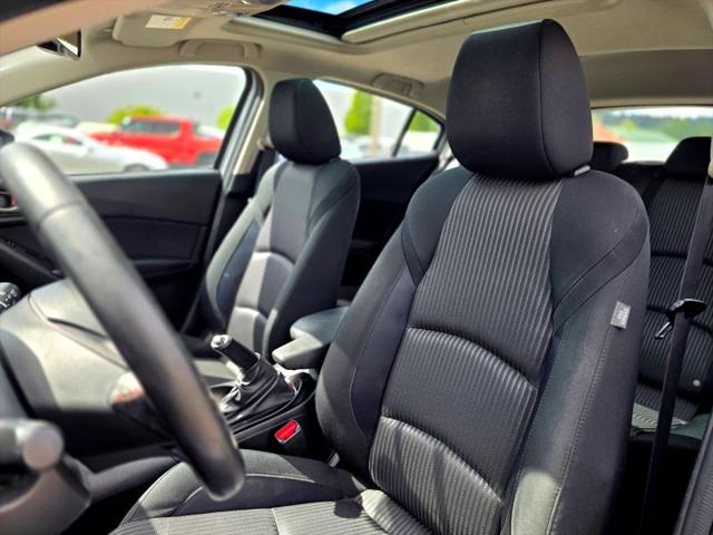 2016 Mazda Mazda3 i Touring