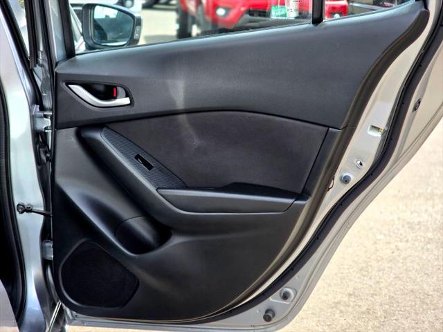 2016 Mazda Mazda3 i Touring