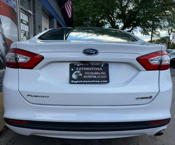 2016 Ford Fusion Hybrid SE