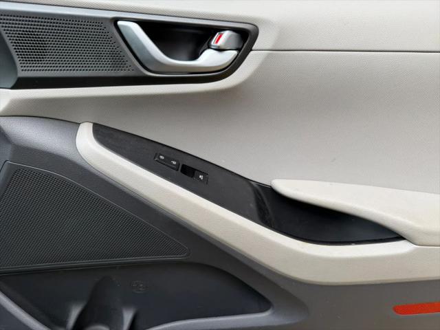 2017 Hyundai IONIQ Hybrid Limited