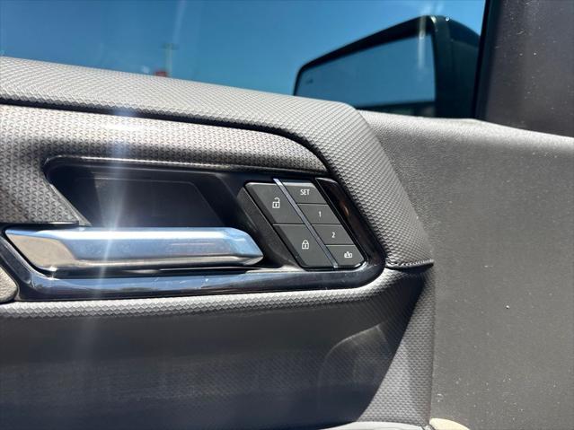 2023 Chevrolet Silverado 1500 4WD Crew Cab Short Bed ZR2