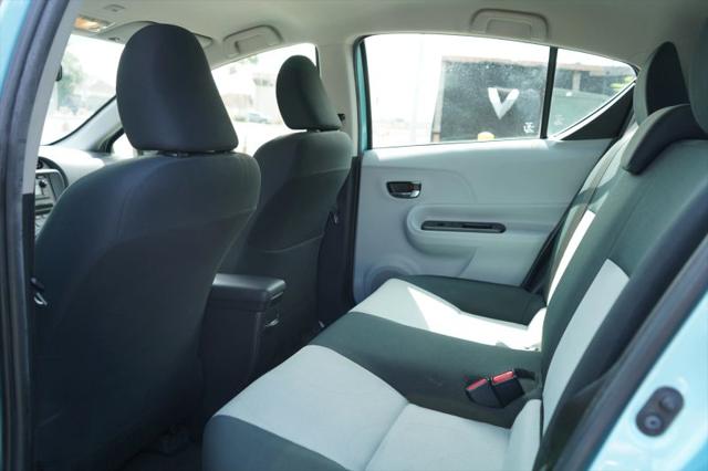 2013 Toyota Prius c Three