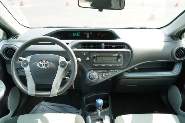 2013 Toyota Prius c Three