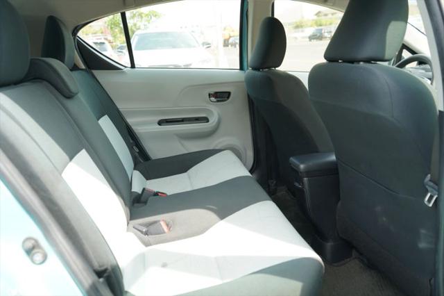2013 Toyota Prius c Three