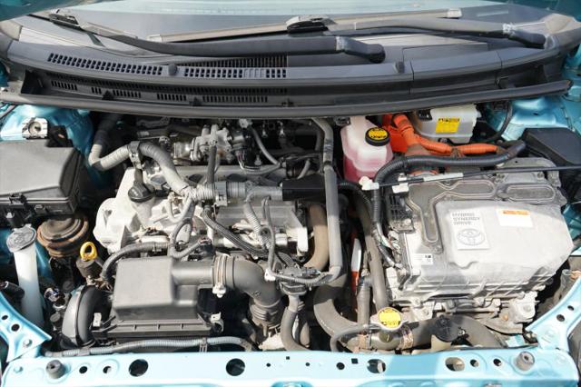2013 Toyota Prius c Three