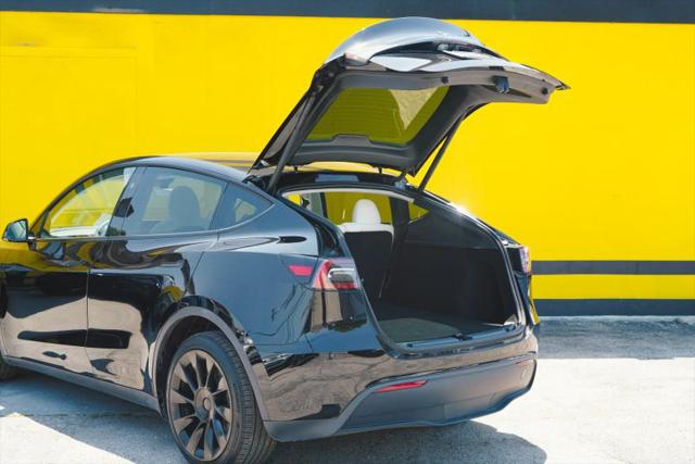 2023 Tesla Model Y Long Range Dual Motor All-Wheel Drive