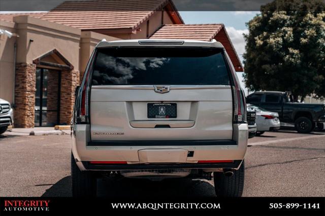 2016 Cadillac Escalade Luxury Collection