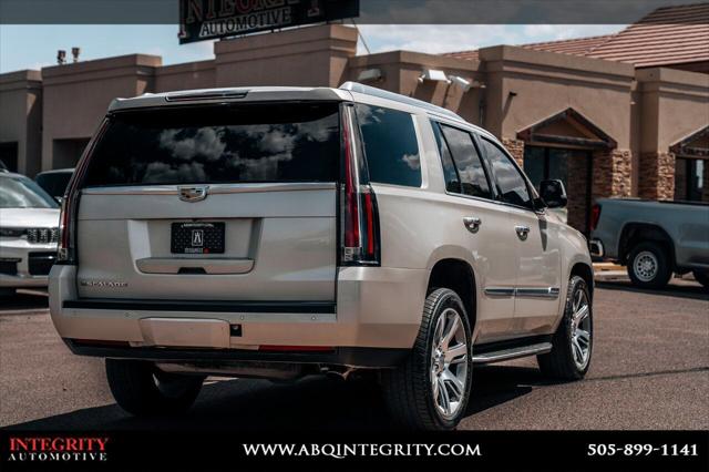 2016 Cadillac Escalade Luxury Collection