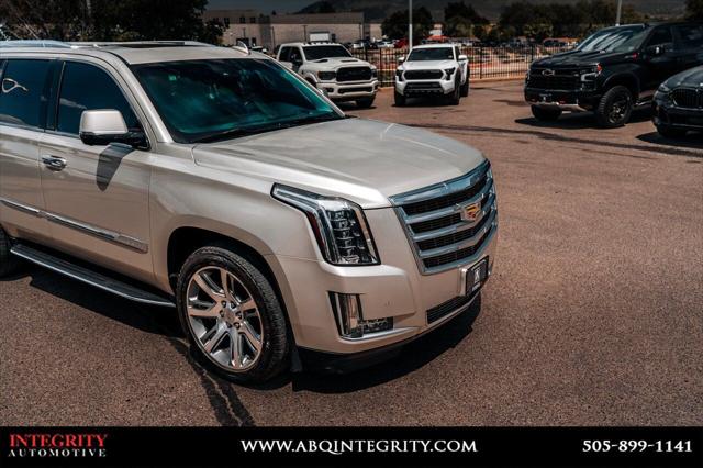 2016 Cadillac Escalade Luxury Collection