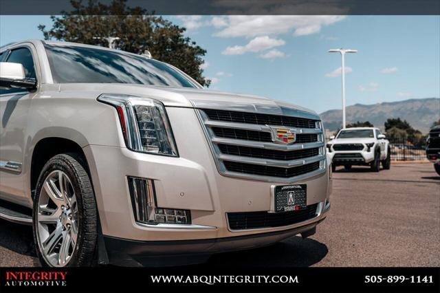 2016 Cadillac Escalade Luxury Collection