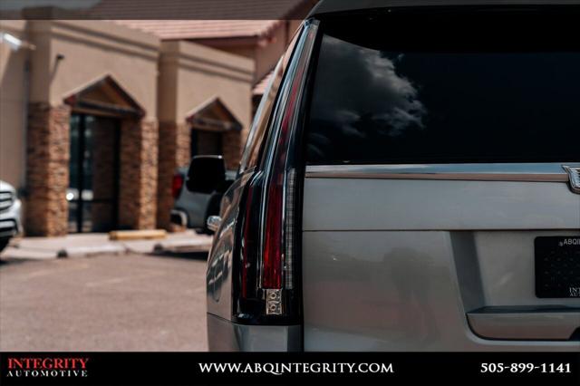 2016 Cadillac Escalade Luxury Collection