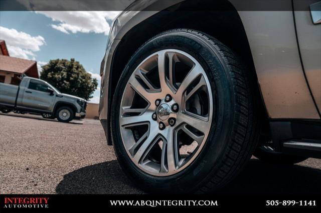 2016 Cadillac Escalade Luxury Collection