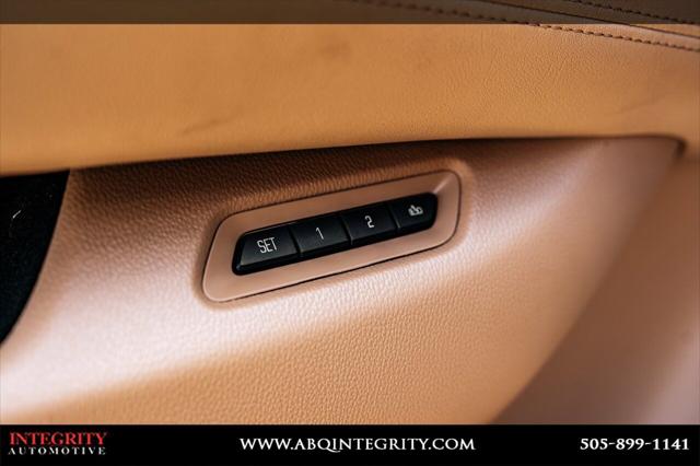 2016 Cadillac Escalade Luxury Collection
