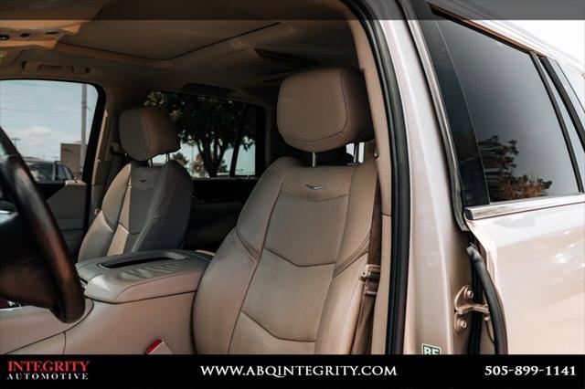 2016 Cadillac Escalade Luxury Collection
