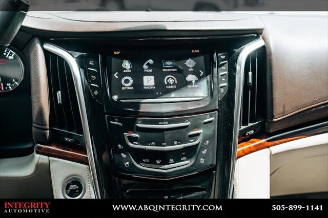2016 Cadillac Escalade Luxury Collection